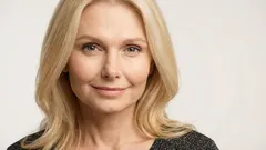 Långt hår efter 50: Är det realistiskt att behålla längden