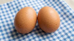 Ägg – ska man tvätta dem eller inte? Expertens svar