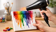 Gör en abstrakt tavla av smälta vaxkritor – enkelt återbruk för hemmet